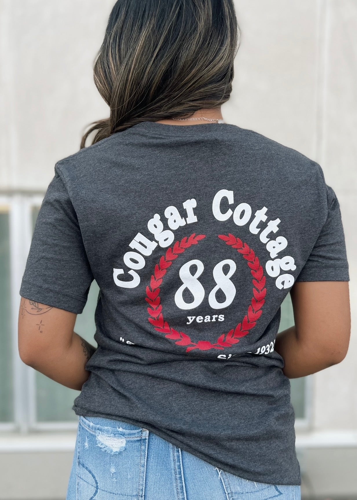 Fremmedgøre markedsføring byld Cougar Cottage '88 Years' Tee – The Coug Store
